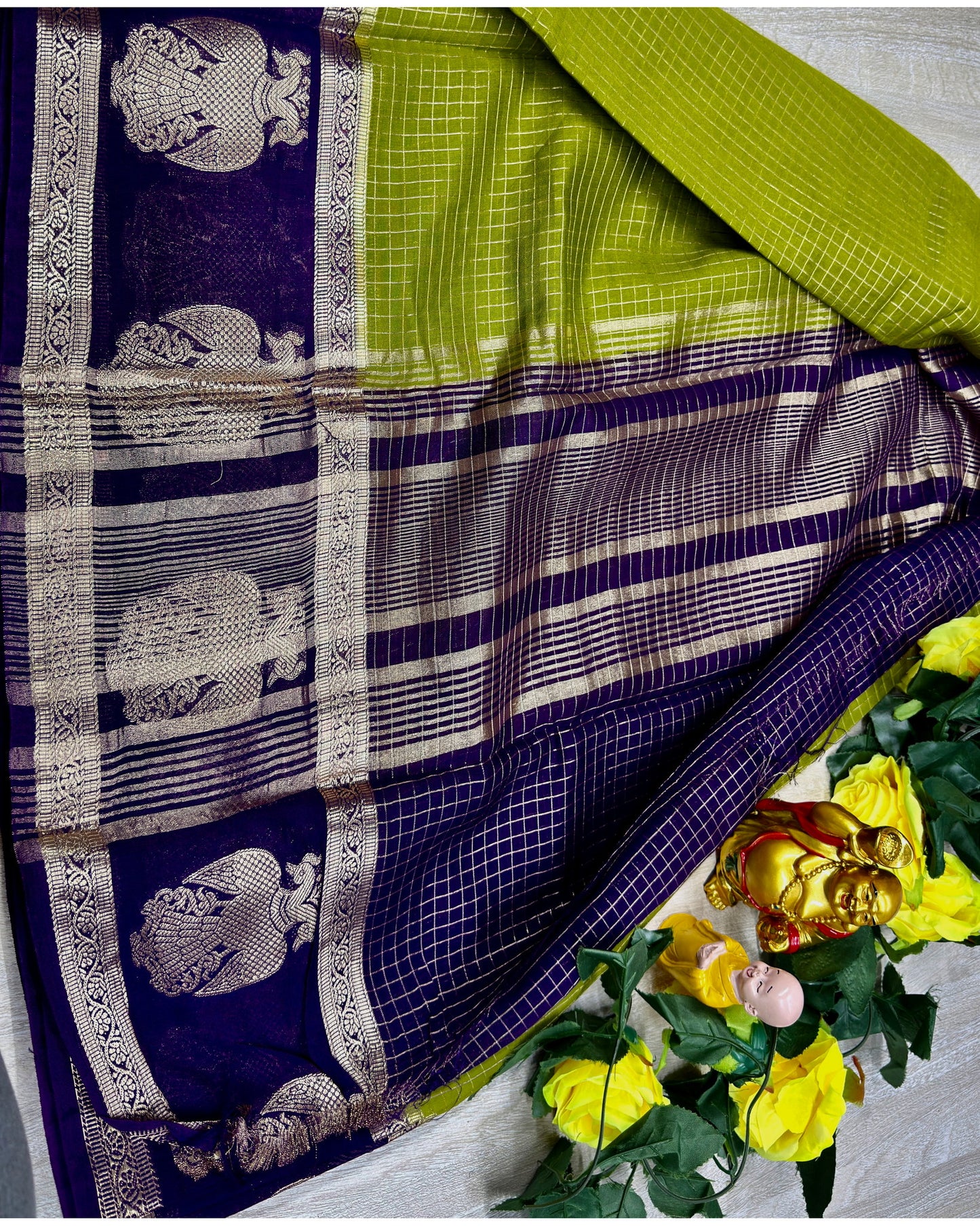 Olive greeen with blue gangabarunda boder