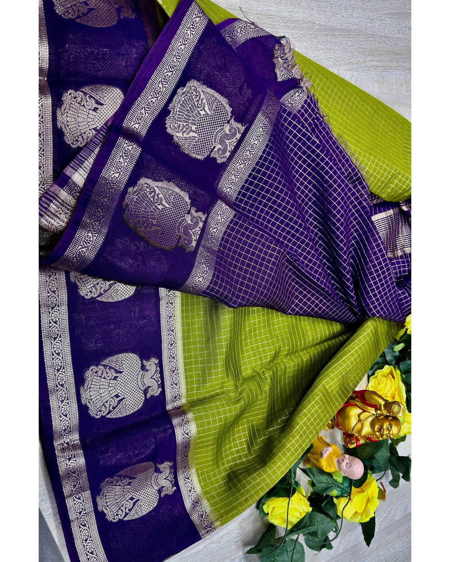 Olive greeen with blue gangabarunda boder