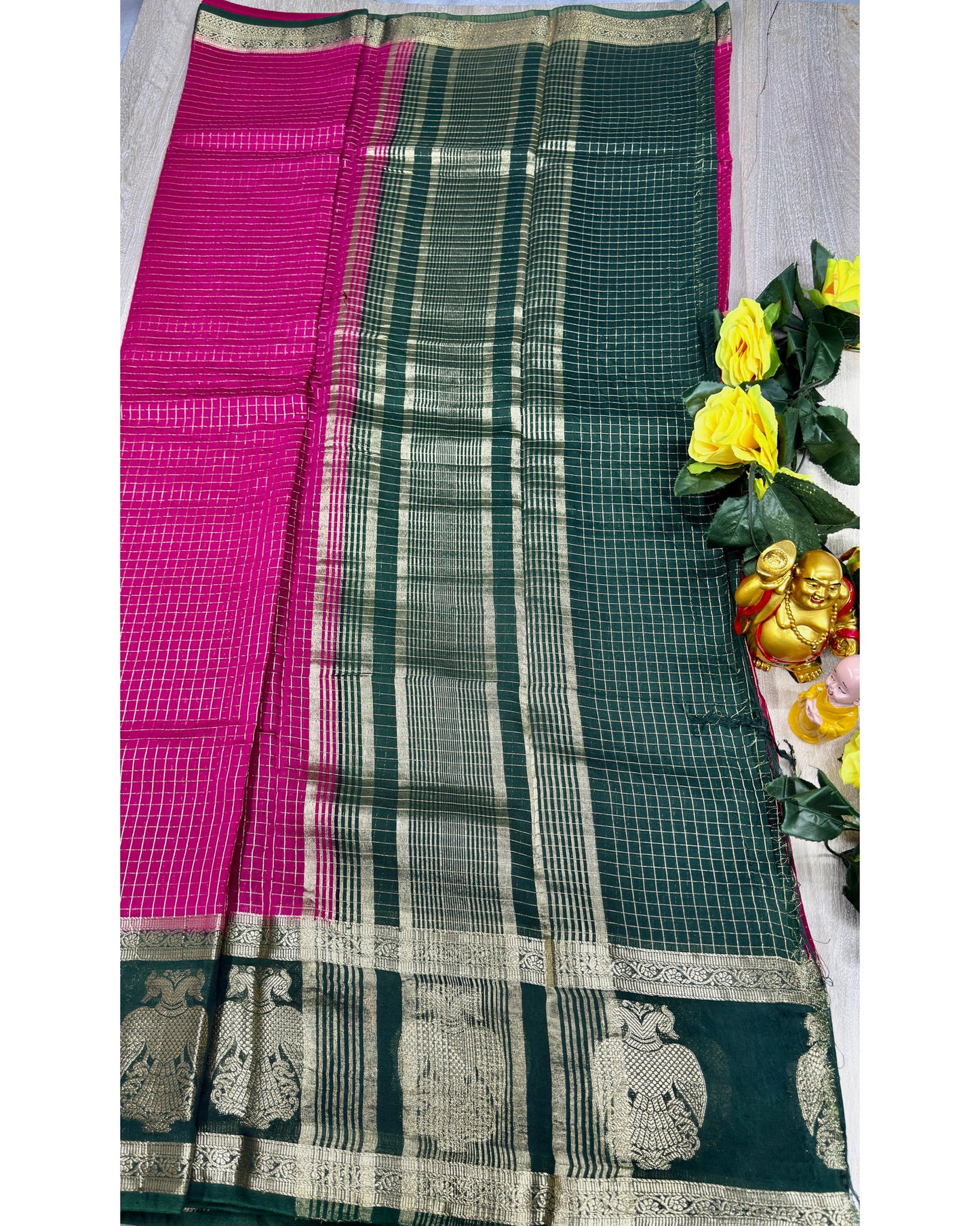Pink with green gangabarunda boder