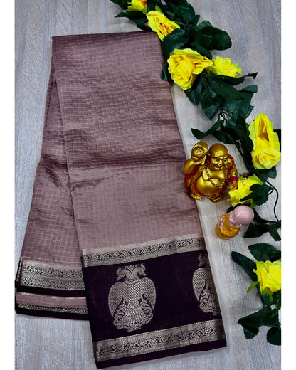 Onion gray with megentha gangabarunda boder