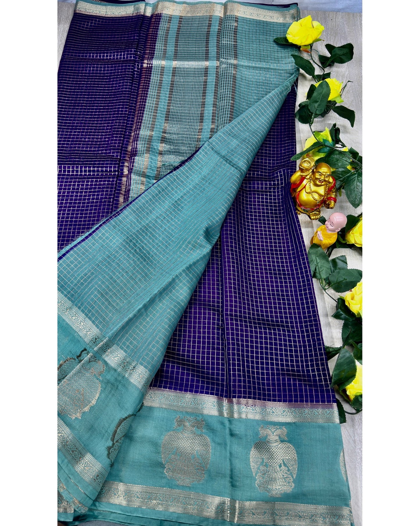 Blue with sea green gangabarunda boder