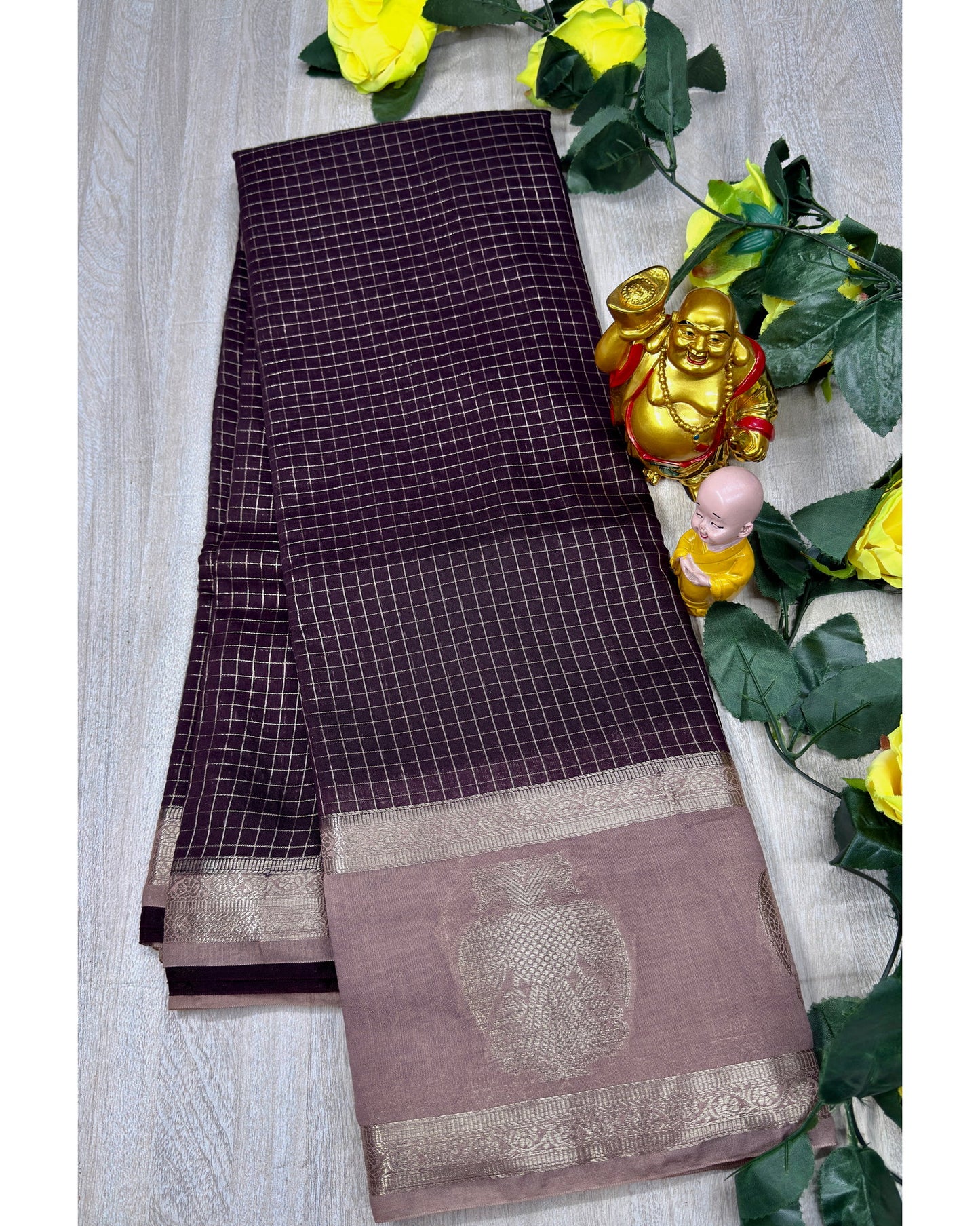 Marron with onion gray gangabarunda boder