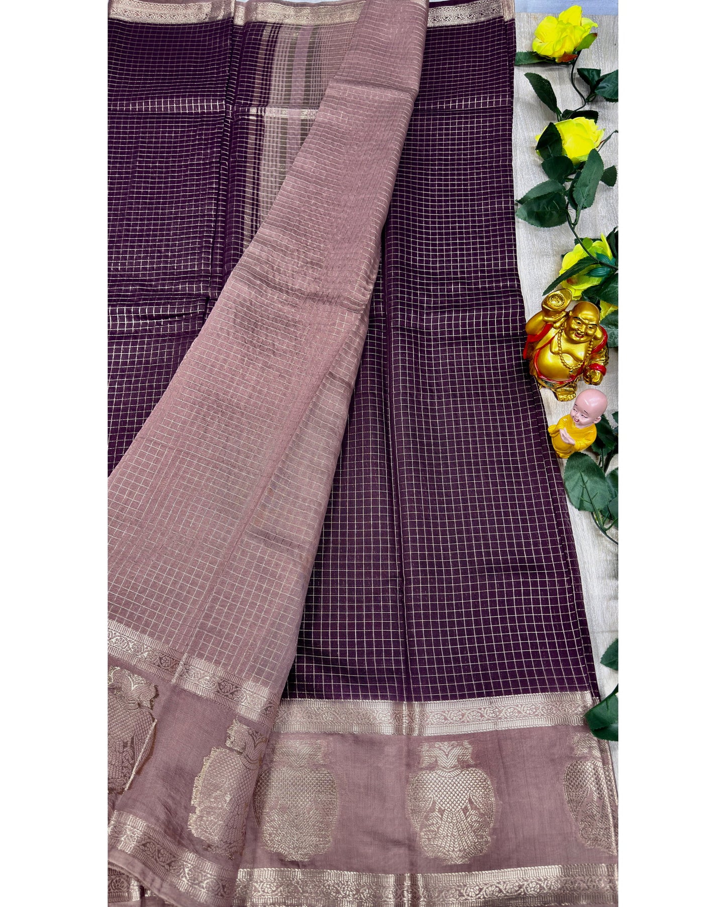 Marron with onion gray gangabarunda boder