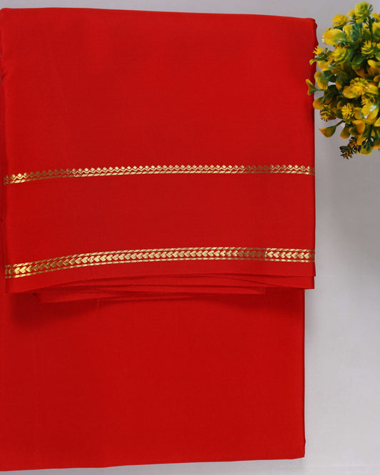 Red self with gap boder