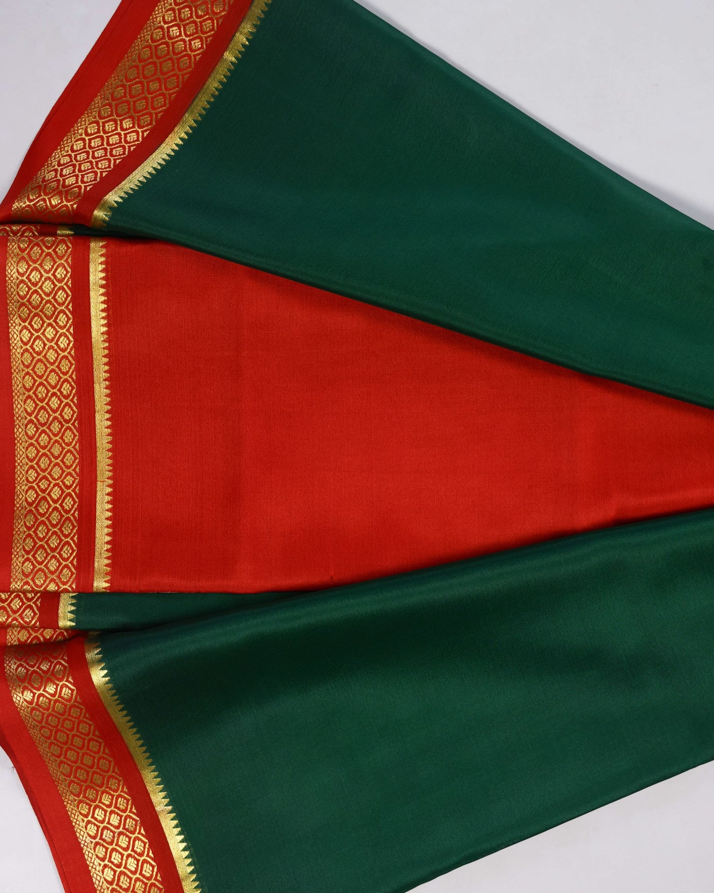 Bottle green with marron 60gsm pure mysore silk